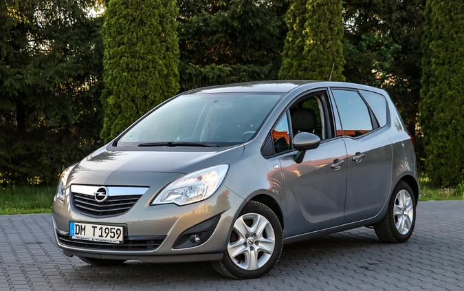 Opel Meriva cena 23900 przebieg: 137682, rok produkcji 2011 z Otwock małe 781